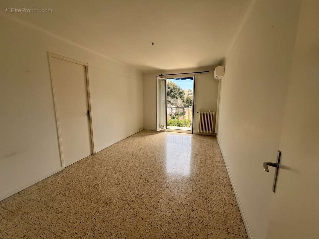 Salon - Appartement à NICE