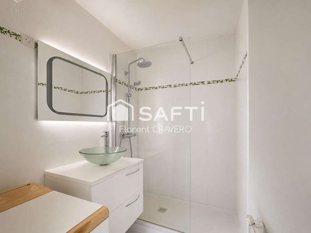 Photo 5 - Appartement à PARIS-18E