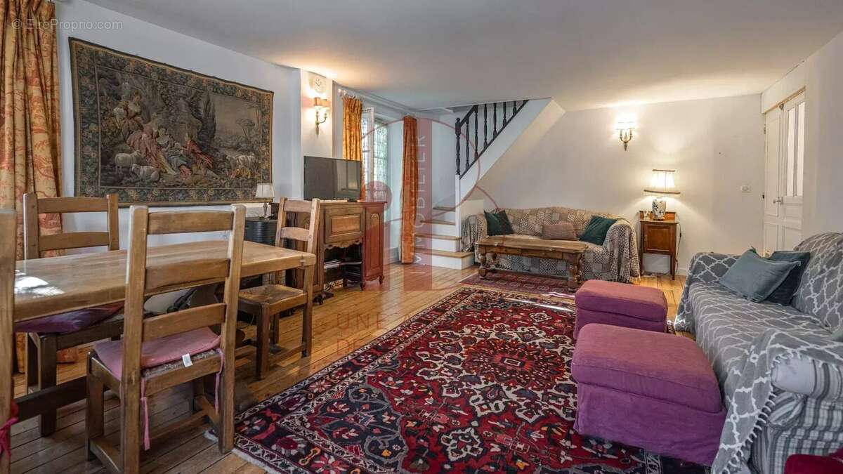 Maison à FONTAINEBLEAU