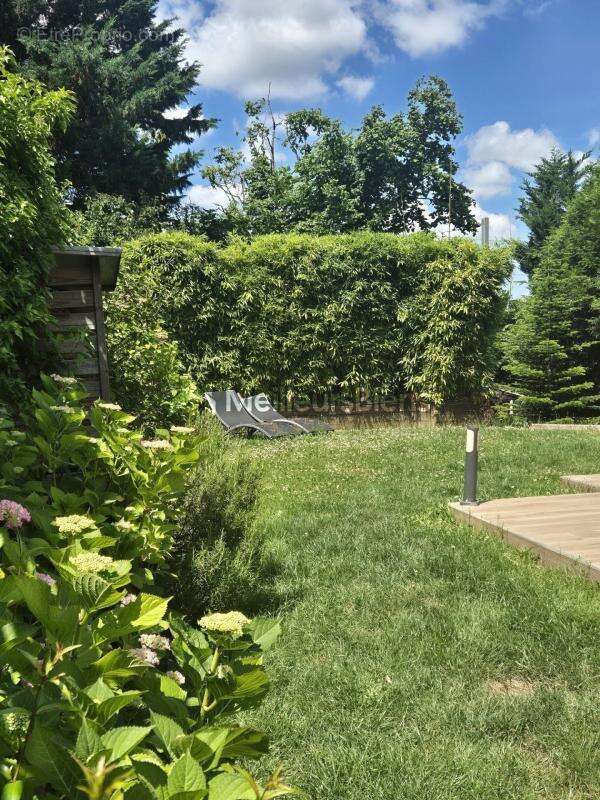 Maison à MERY-SUR-OISE