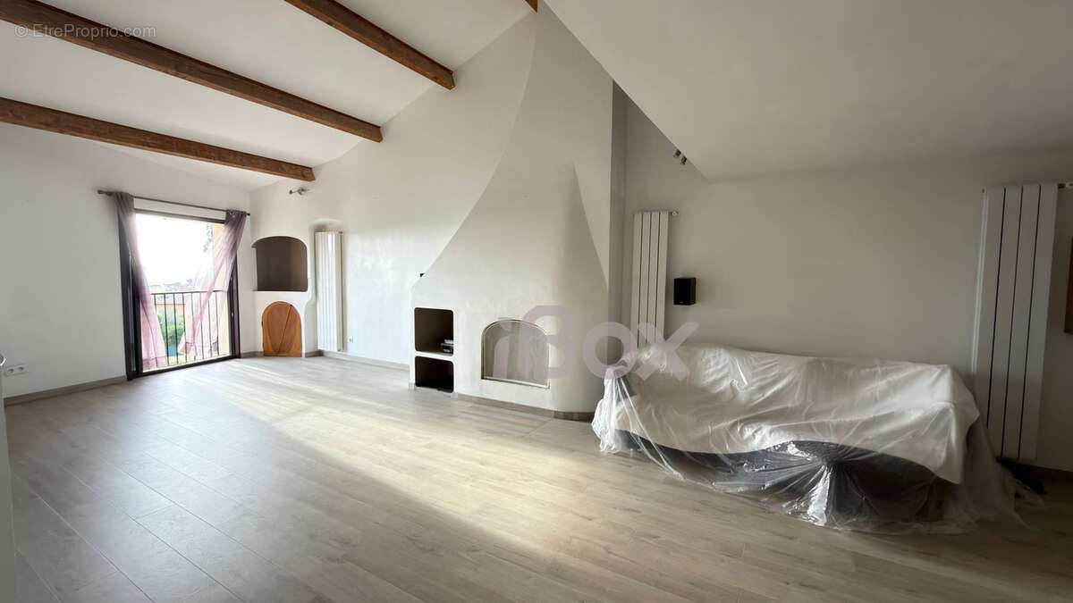 Appartement à CARQUEIRANNE