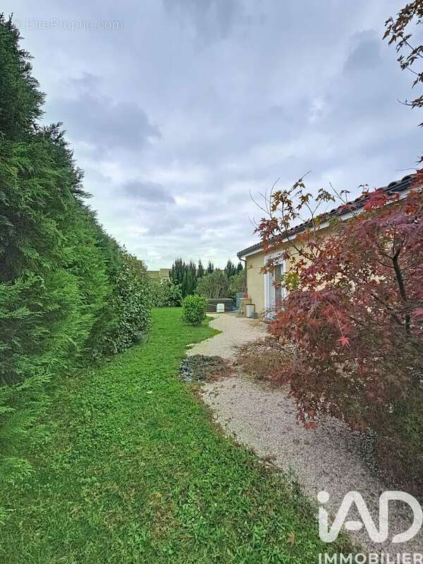 Photo 2 - Maison à VERNET