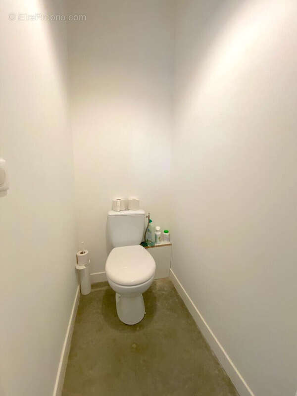 Commerce à LA TESTE-DE-BUCH