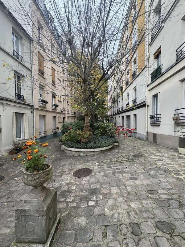 Appartement à PARIS-19E