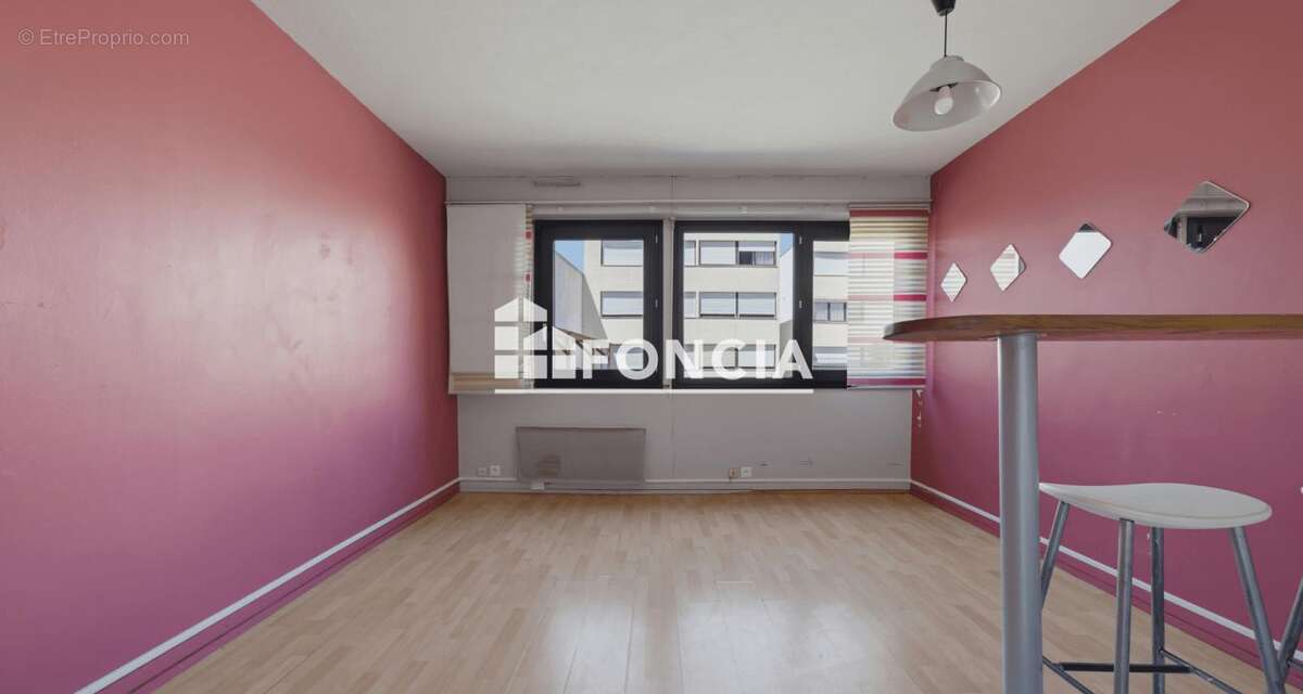 Studio vendu libre avec parking - photo 7