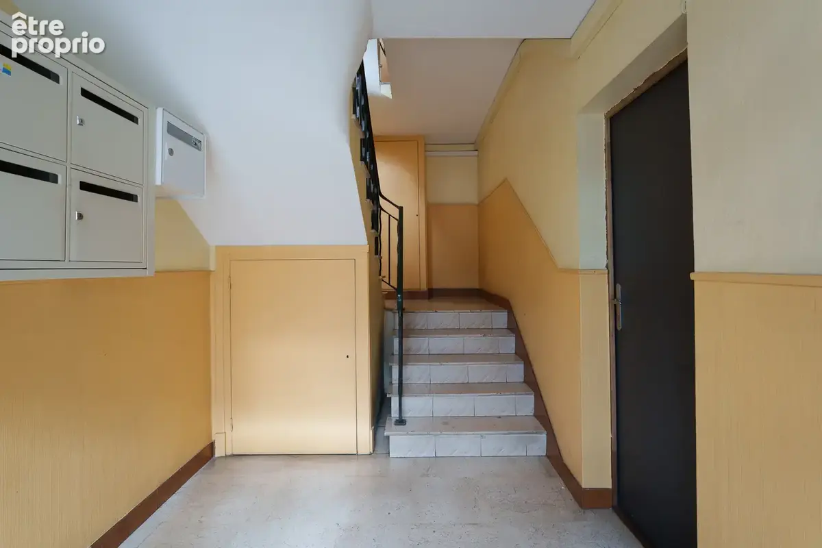 Investissement ensemble immobilier tours centre 5 logements 2 locaux commerciaux en exclusivite - photo 5