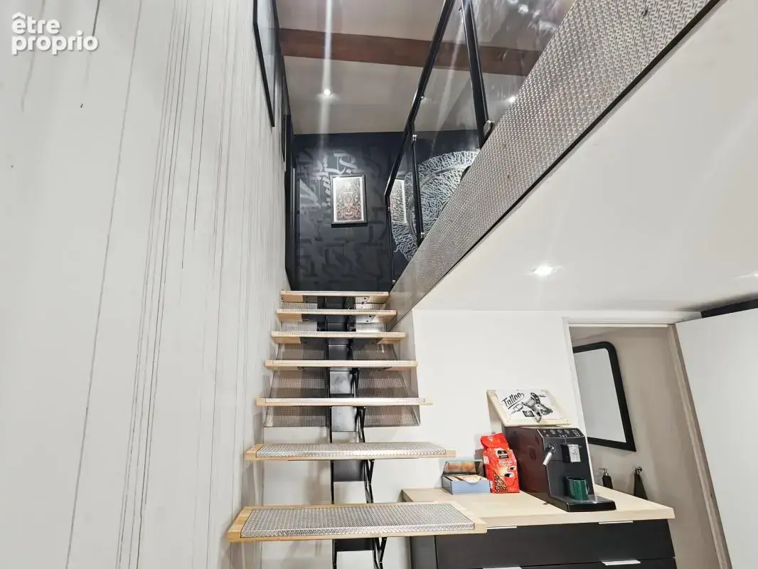 Maison 176 m² habitables - jardin - cour - grange  CHAURIAT (63) - photo 31