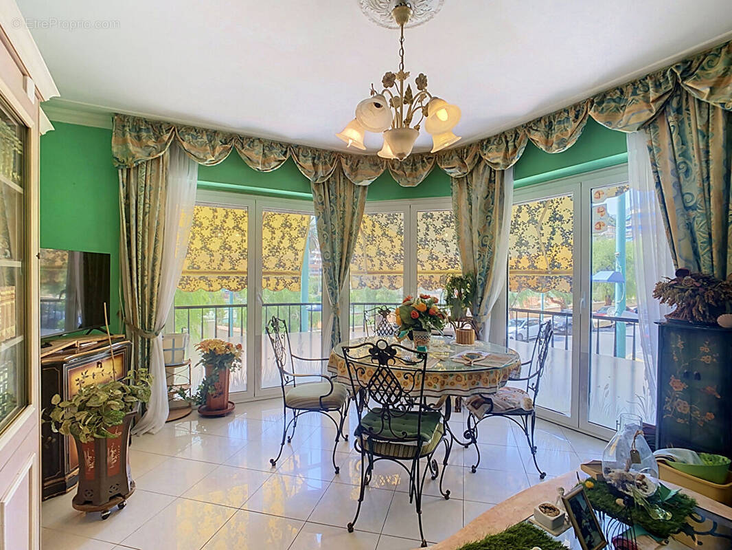 Appartement à MENTON