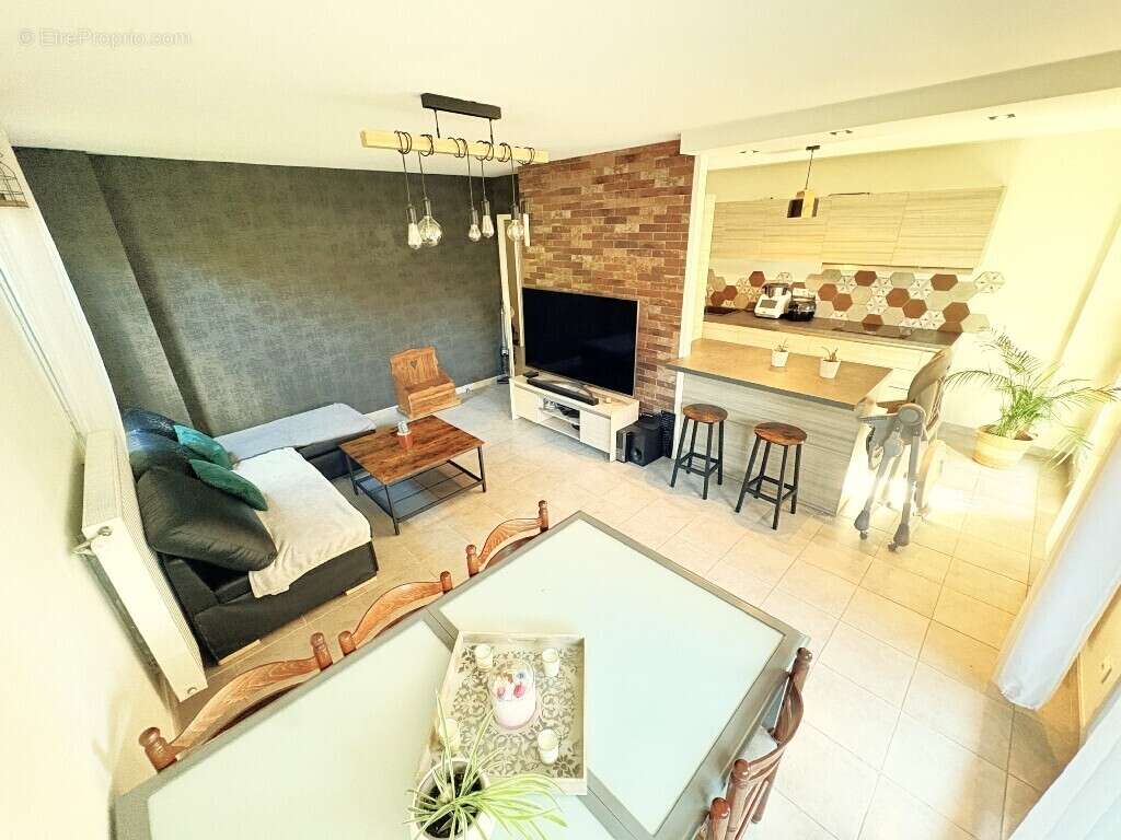 Appartement à SEYNOD