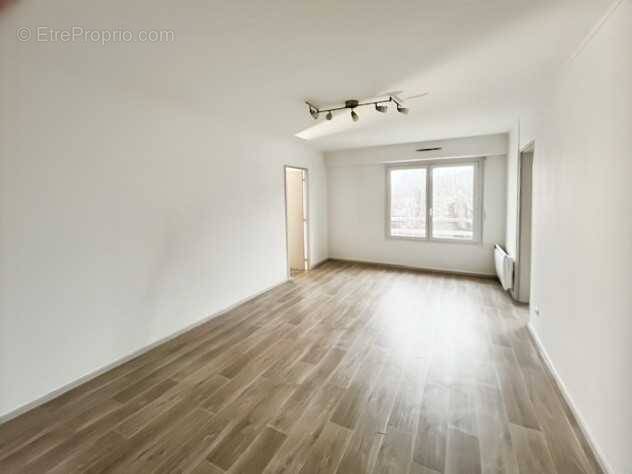 Appartement à PONT-DE-ROIDE