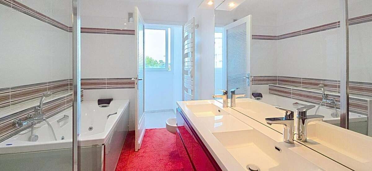 Appartement Périgueux 5 pièce(s) 130 m2 - photo 8