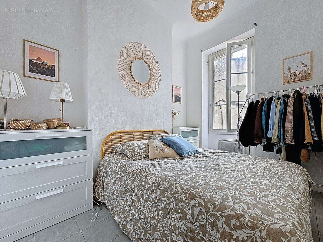 Appartement à MARSEILLE-4E