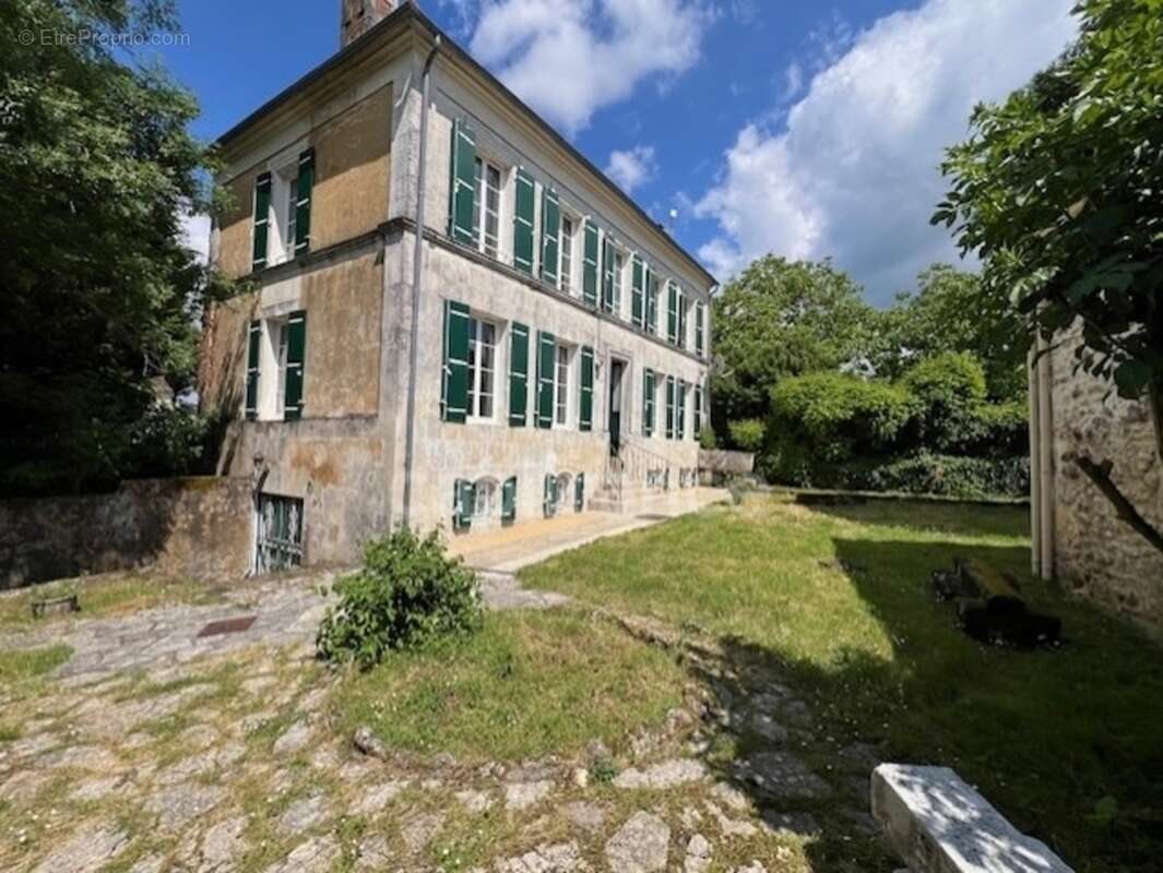 Ensemble de 2 maisons indépendantes à vendre, BUSSAC SUR CHARENTE (17) - photo 2