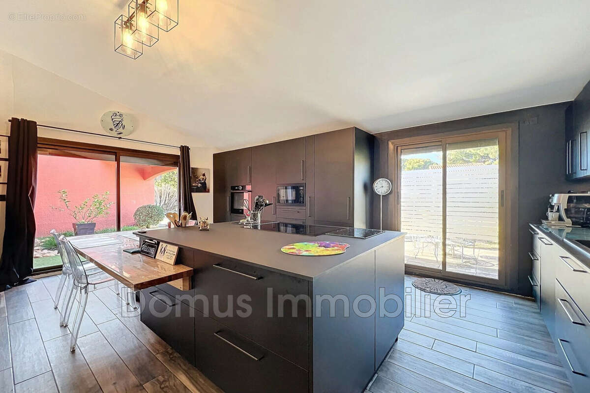 Maison à MORIERES-LES-AVIGNON