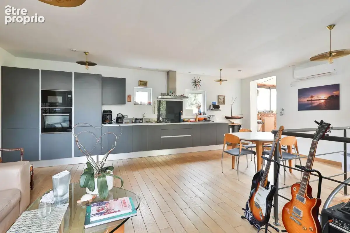 Maison de 6 pièces de 143 m² à Issy-les-Moulineaux - photo 5