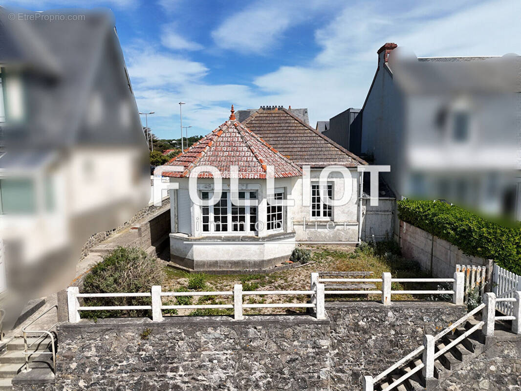 Maison à AGON-COUTAINVILLE