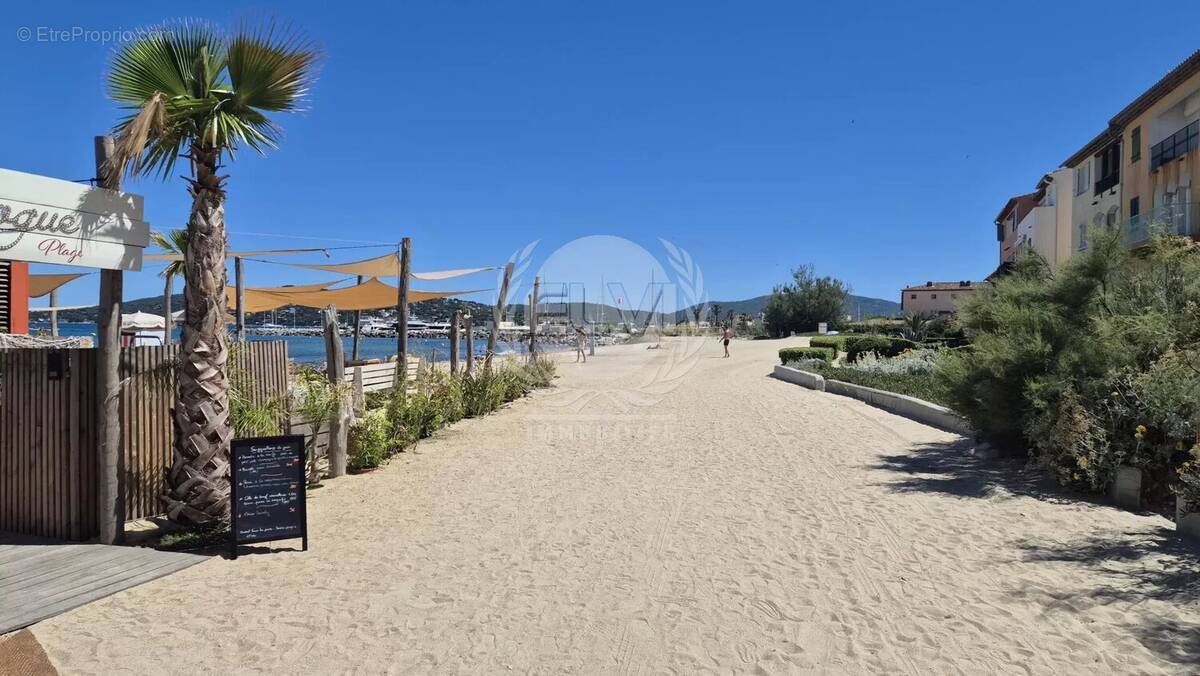 Appartement à GRIMAUD