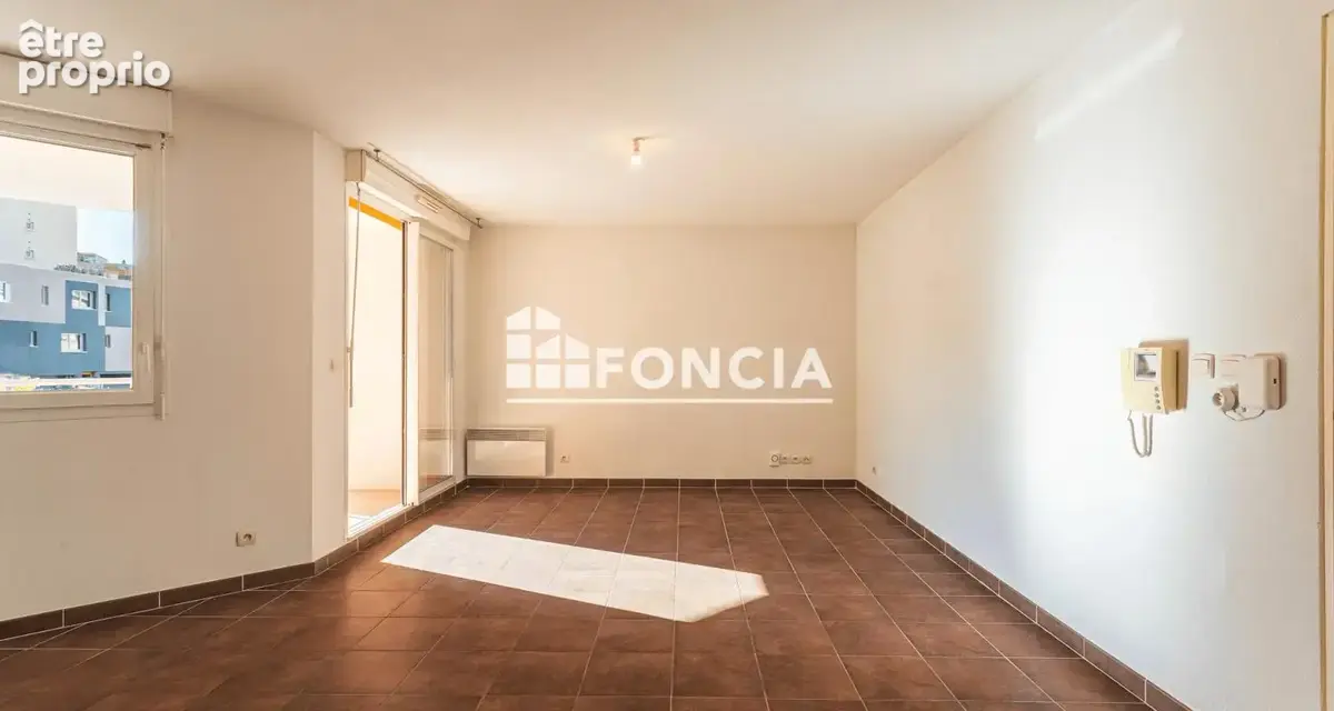  À VENDRE – T2 avec grande terrasse et parking privatif – Secteur Chateaubanne, La Seyne-sur-Mer - photo 4