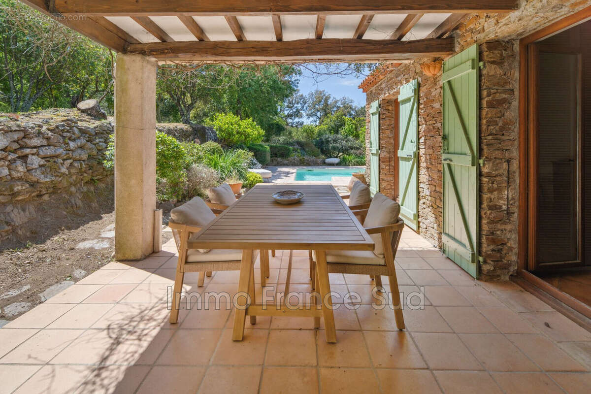 Maison à LA GARDE-FREINET