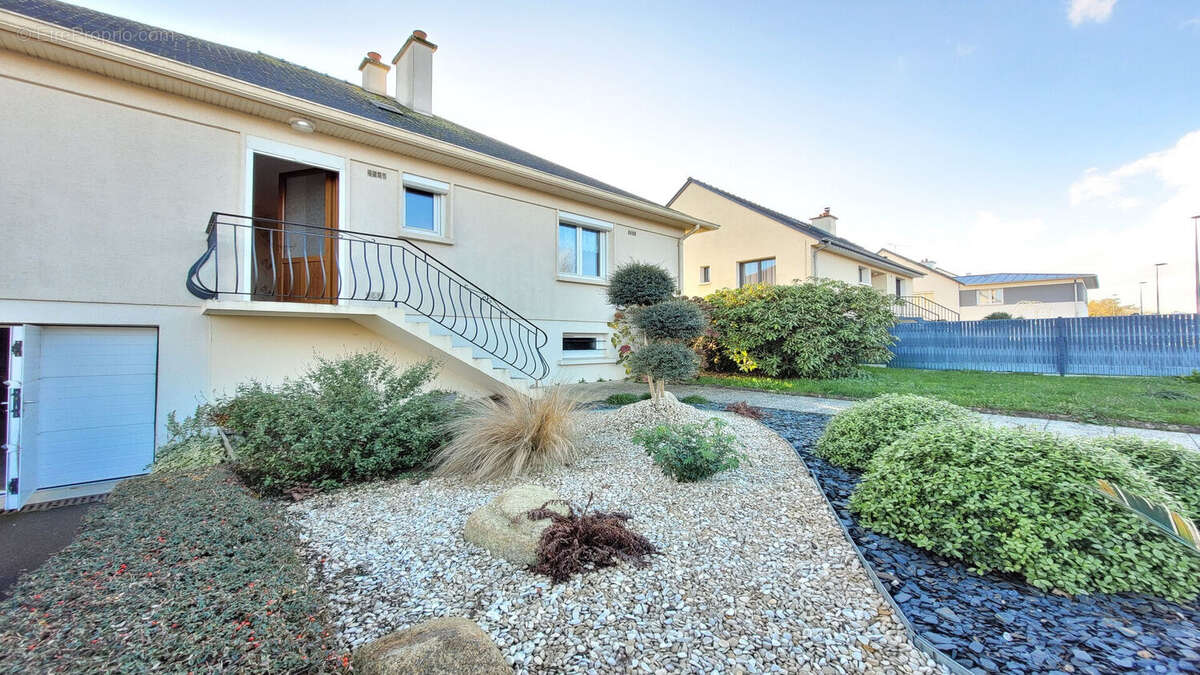 Maison à NOYAL-SUR-VILAINE