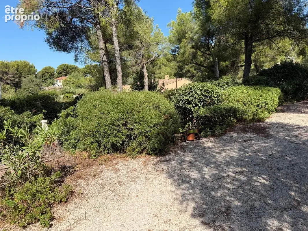 Terrain limite sanary commerces a pied - photo 3