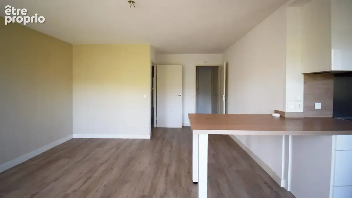 SOUS OFFRE -  Appartement Cusset T3 avec balcon et parking, proche VICHY. - photo 2