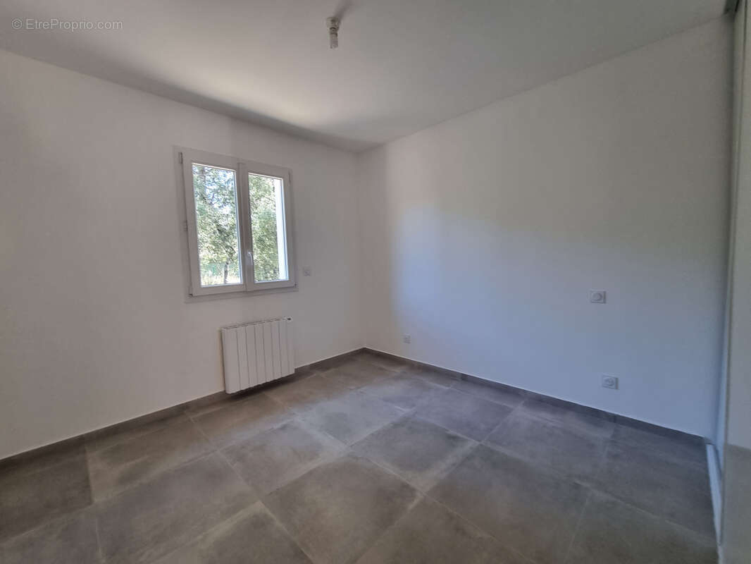 Maison à REGUSSE