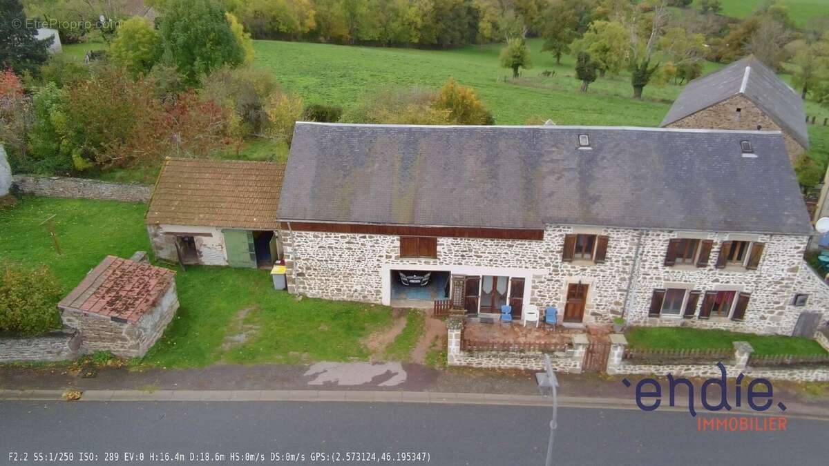 Maison à LA PETITE-MARCHE