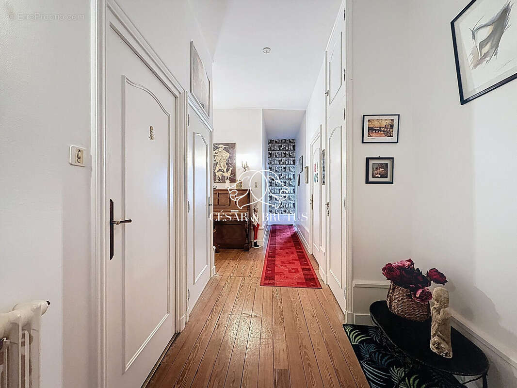 Maison 274 m² à Thizy  - photo 9