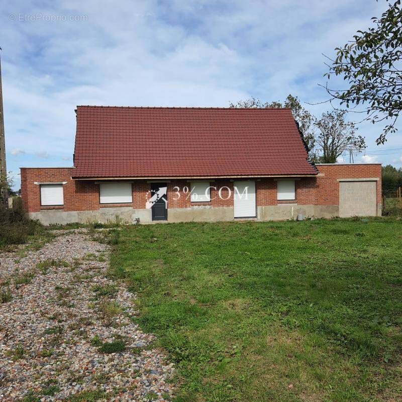 Maison à BUYSSCHEURE