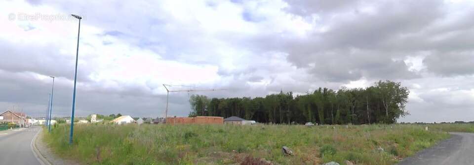 Terrain à MERICOURT