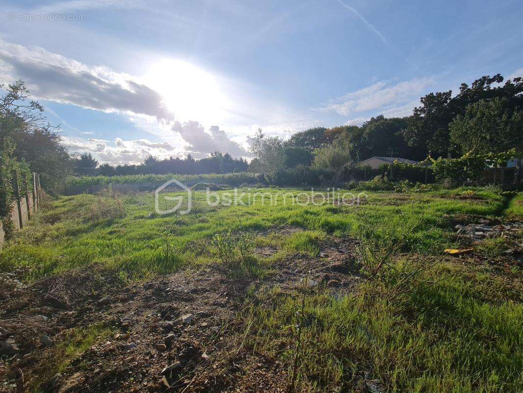 Terrain à MORMAISON