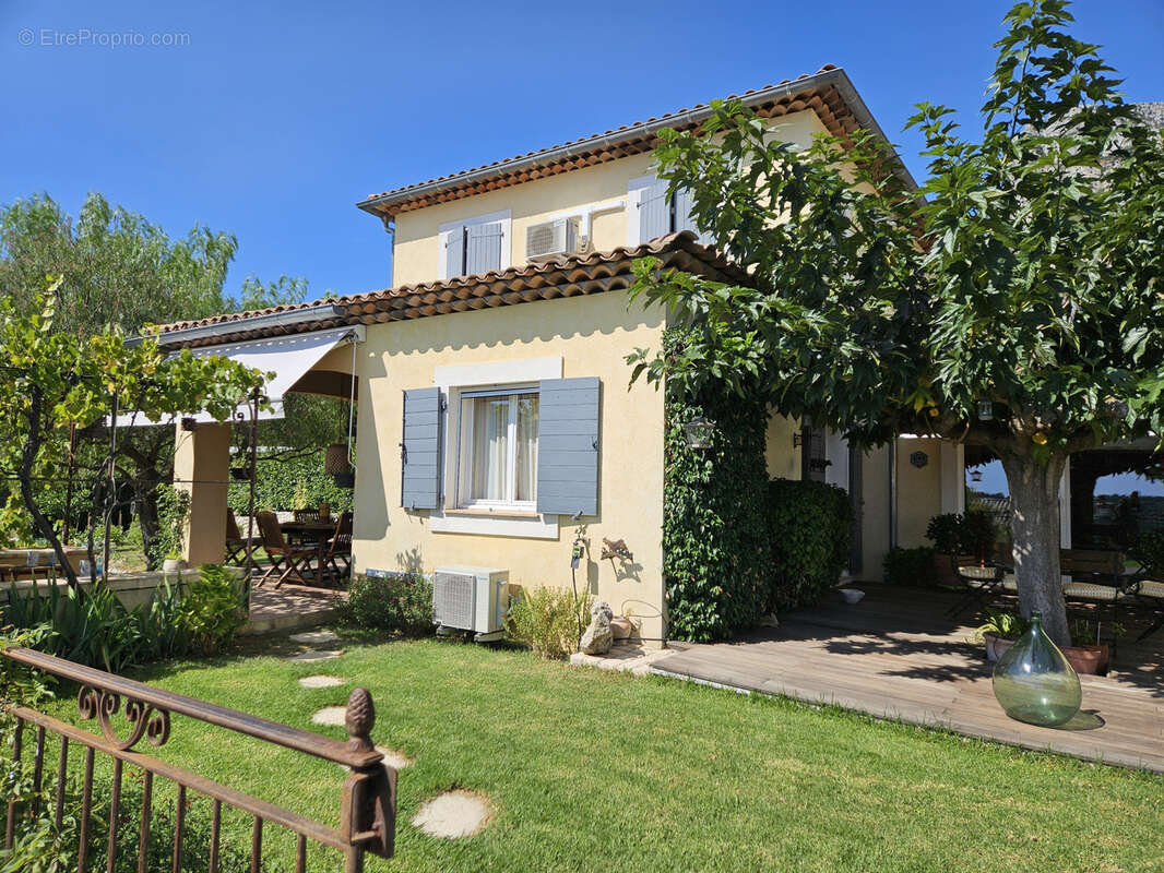Maison à SAINT-JEANNET