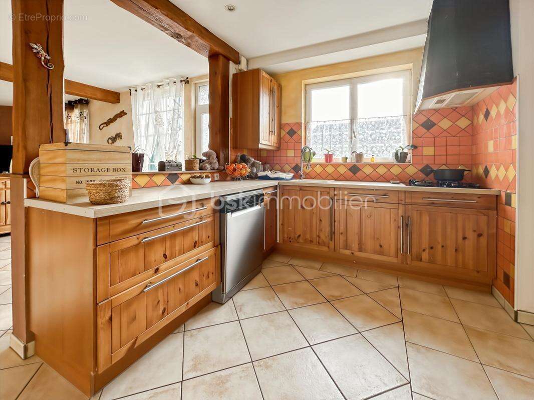 Maison à PONT-SUR-YONNE