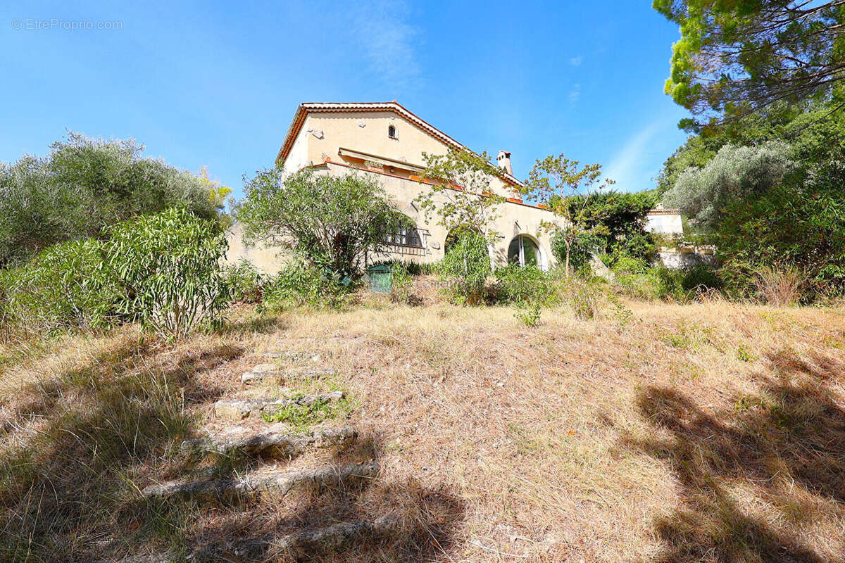 Maison 150 m² avec jardin de 1600 m² Spéracèdes - photo 17