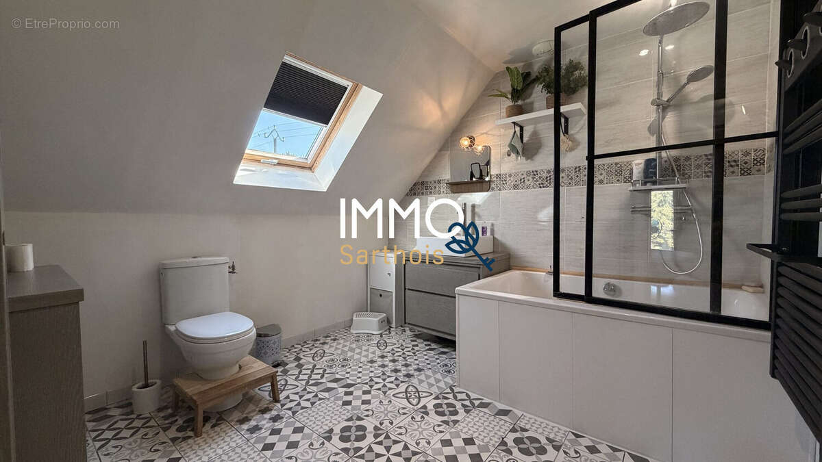 Maison 98 m² à Mayet  - photo 8