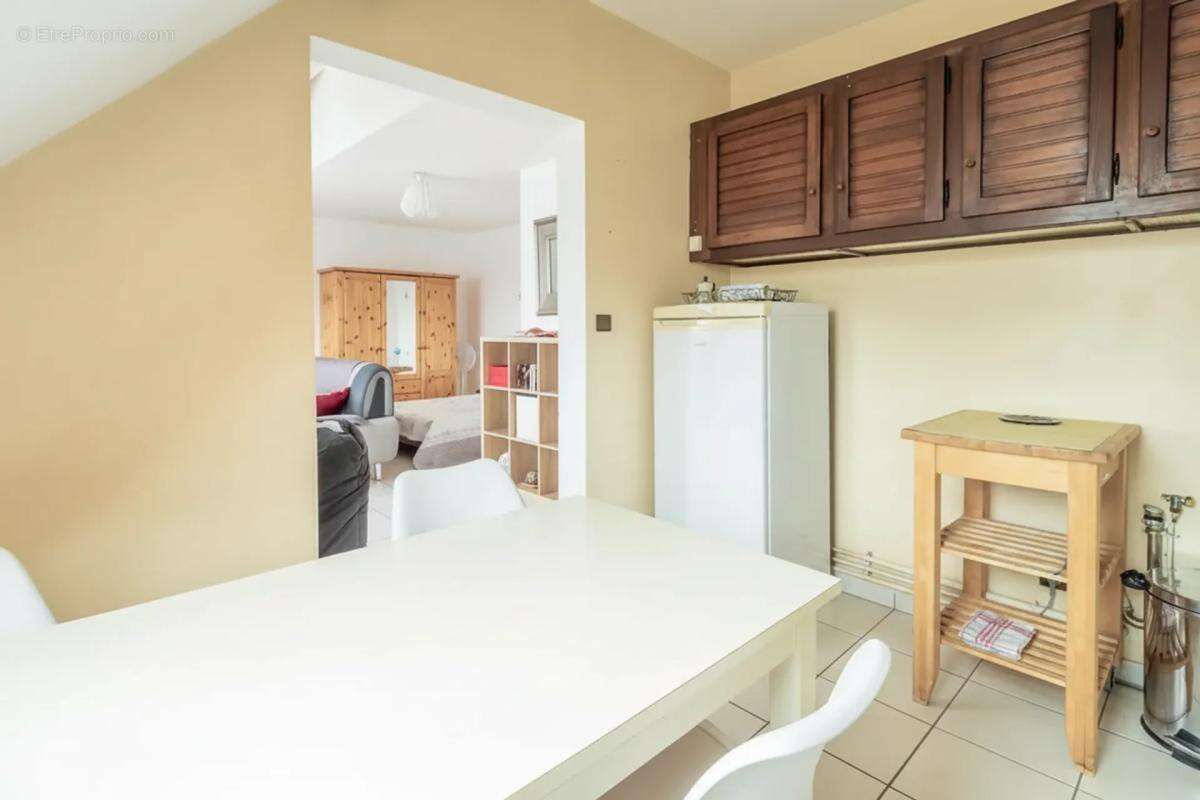 Appartement à POISY