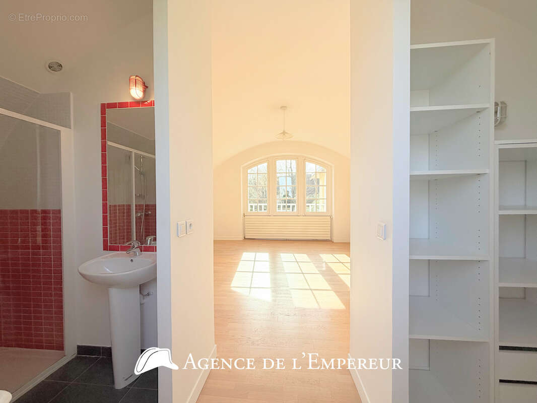 Demeure dans le Parc de la Malmaison, parcelle de 3 000 m2 - photo 17