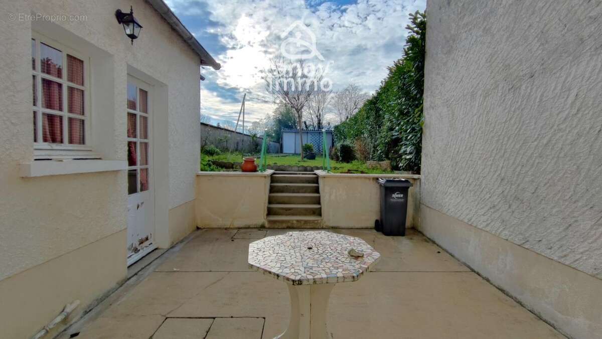 Maison à MAUPREVOIR