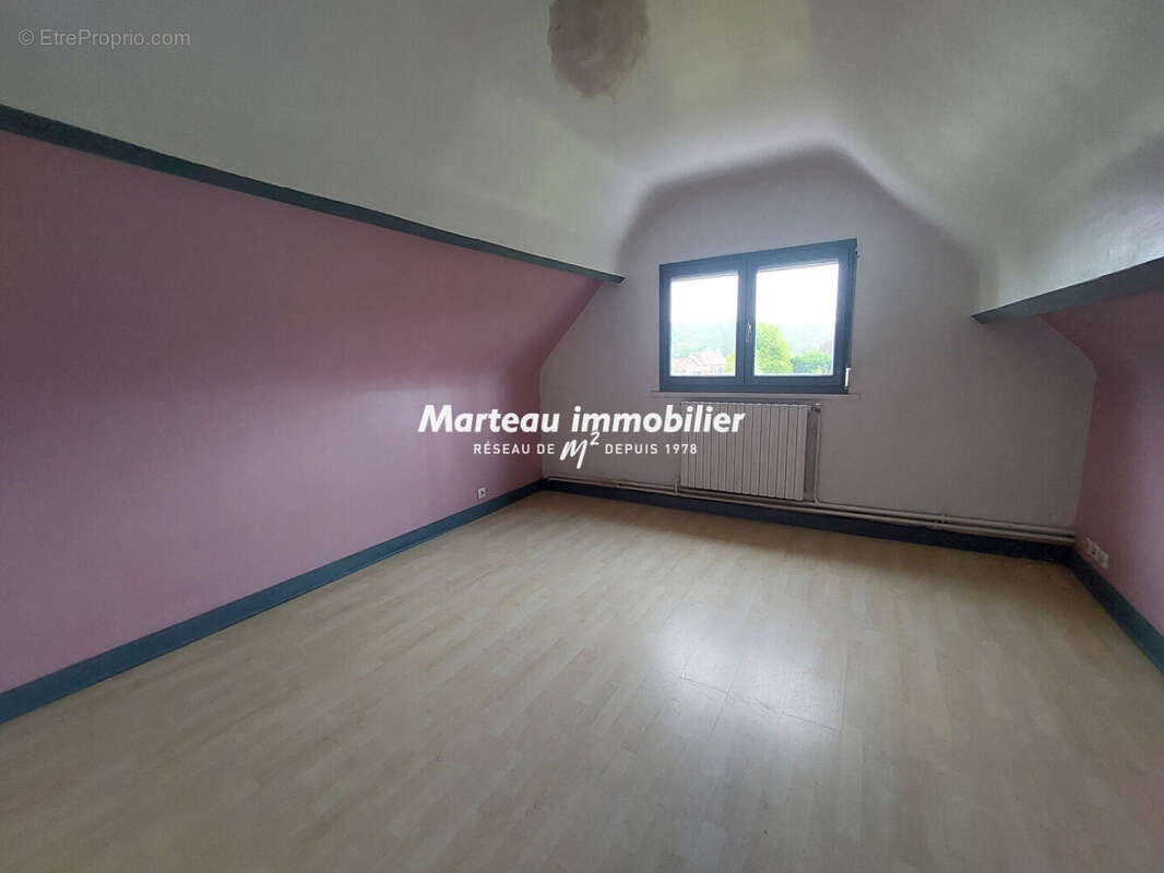 Maison à SAINT-BIEZ-EN-BELIN