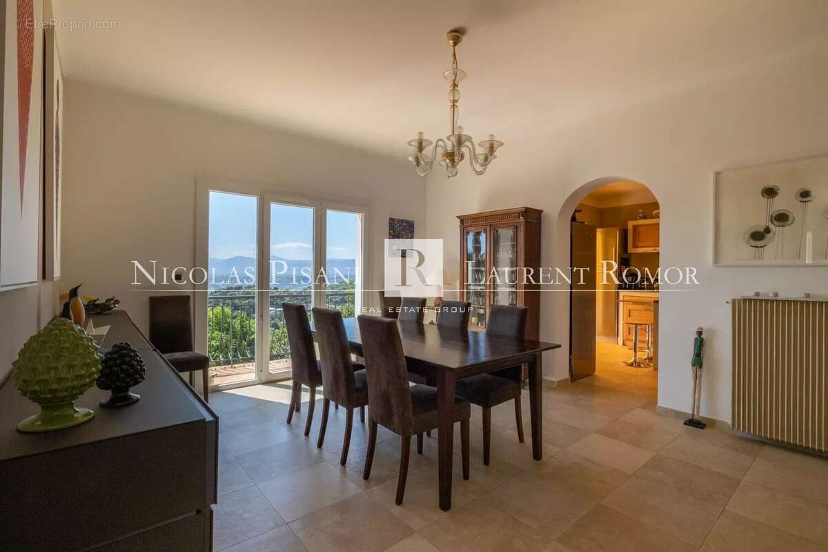 À vendre – nice – villa de caractère – piscine – vue panoramique - photo 5