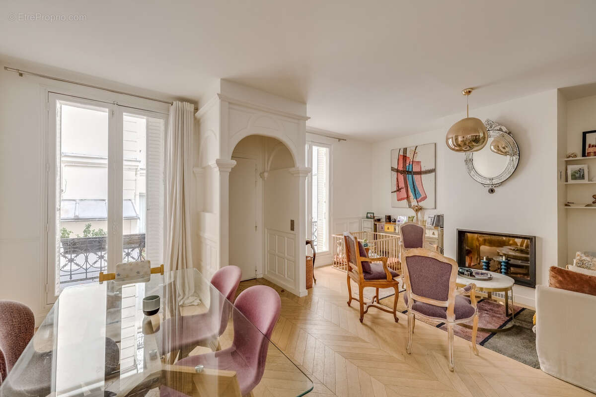 Maison à PARIS-17E
