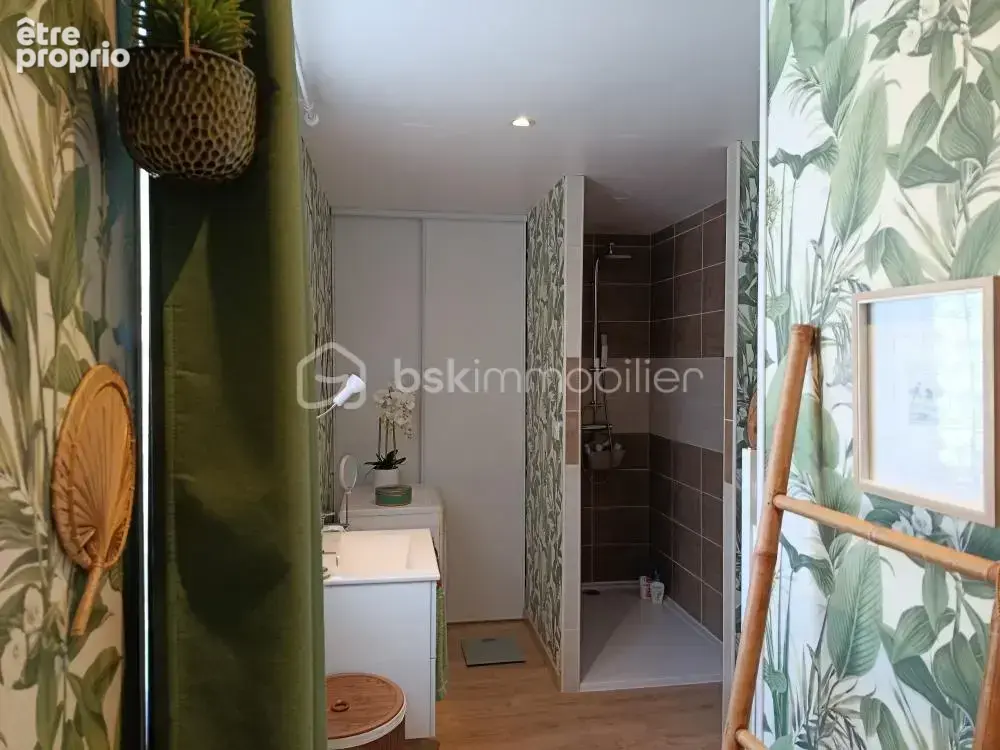 Disponible dès maintenant : Belle maison de 116m² avec annexe habitable de 54m², garage et double terrasse à Lisieux NORD - photo 14
