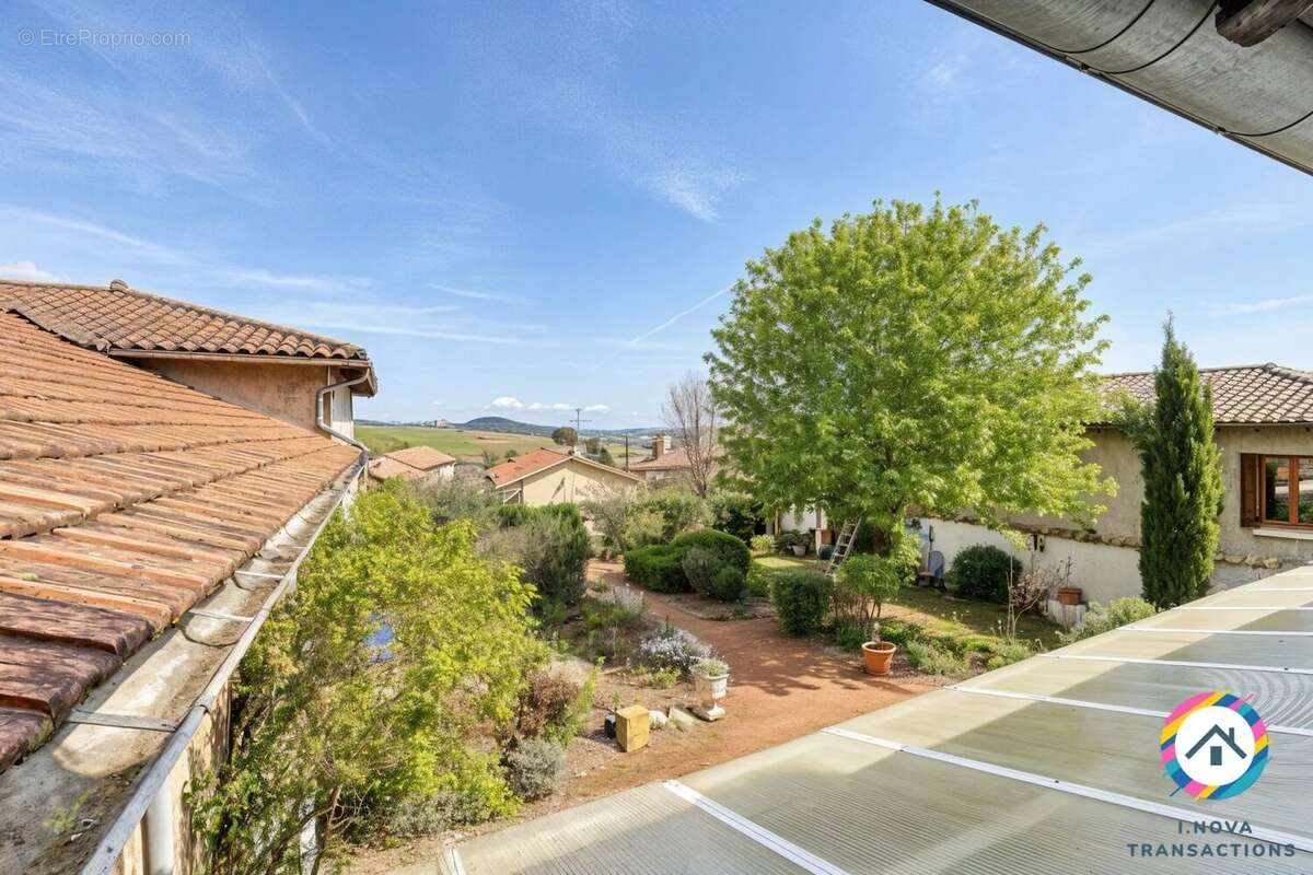 Maison à SALLES-ARBUISSONNAS-EN-BEAUJOLAIS