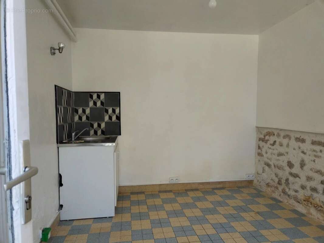 Maison à NANTEAU-SUR-LUNAIN