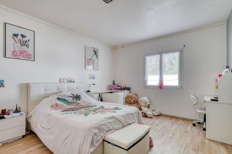 Maison à SAINT-JEAN-DE-THURIGNEUX