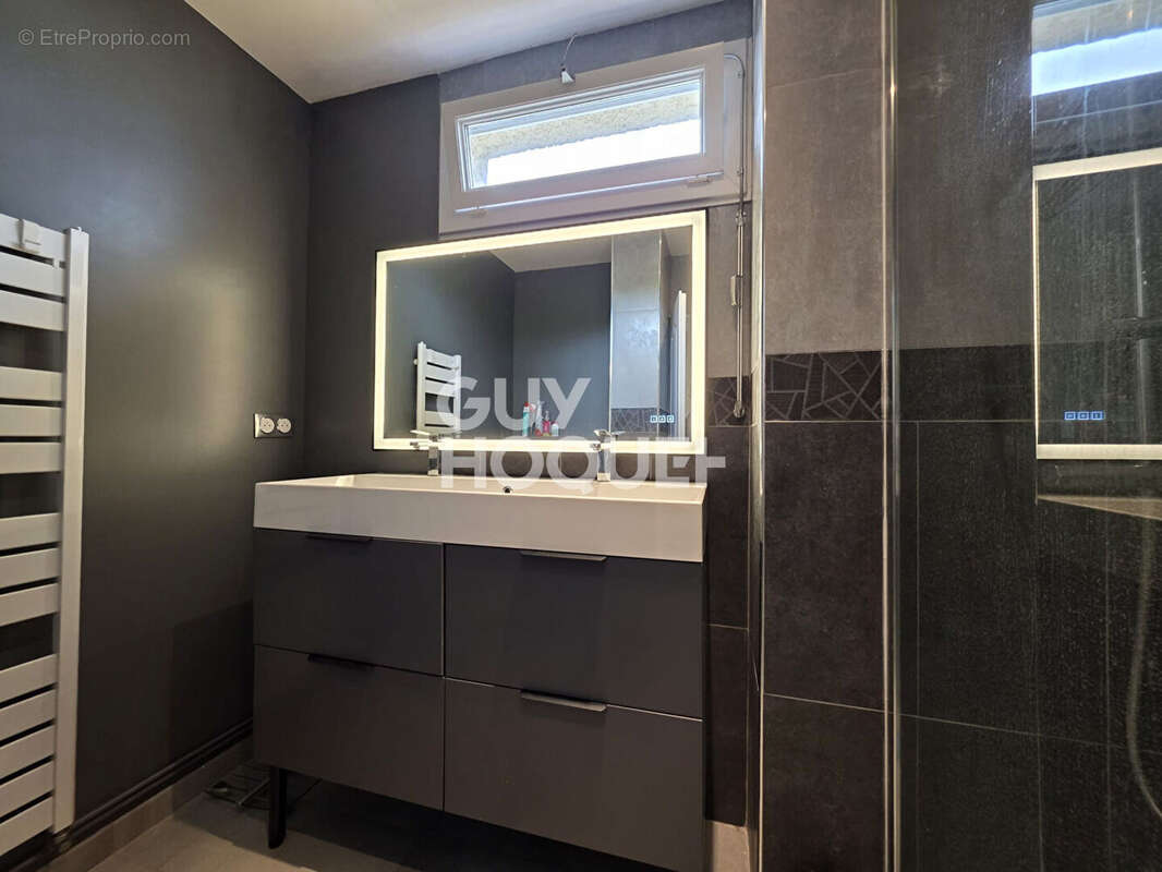 Maison à OZOIR-LA-FERRIERE