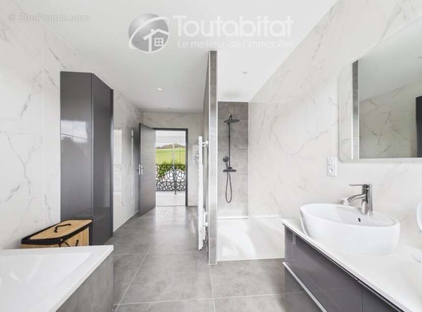 Maison à CHARLEVILLE-MEZIERES