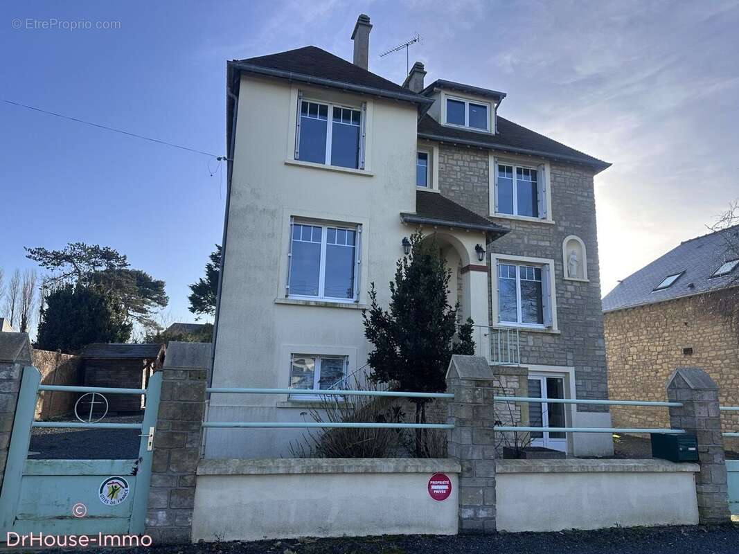 Maison à GRANDCAMP-MAISY