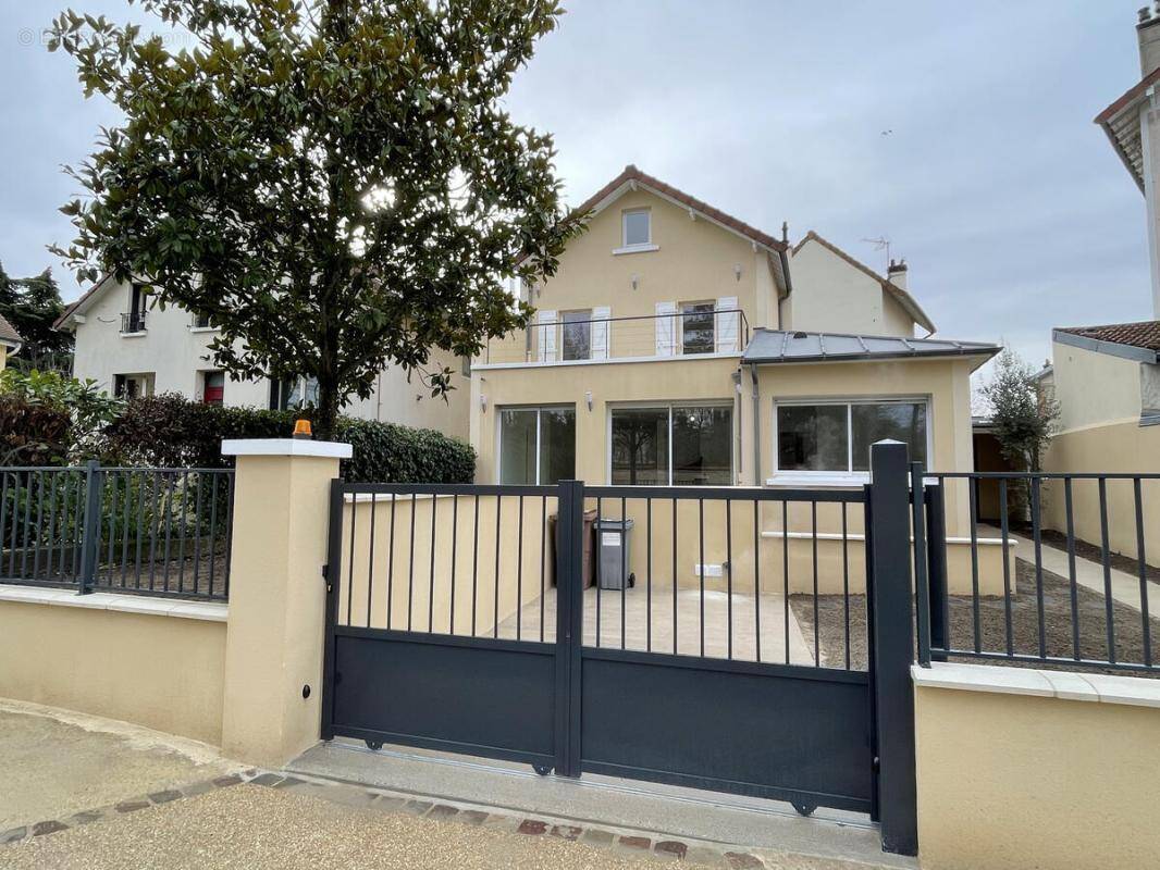 Maison à LE VESINET